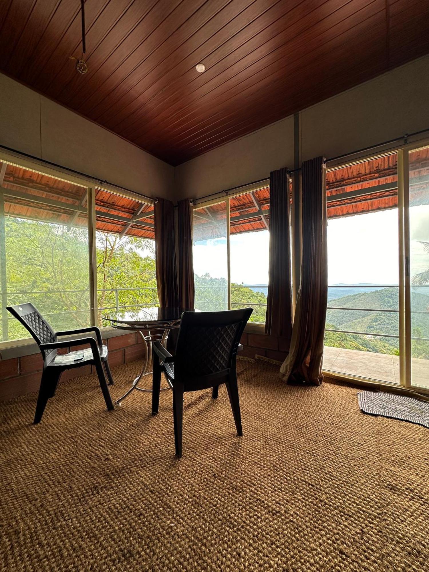 Sunset Valley Kerala Pool Resort - Serene Natural Forest Cottage Stay In Idukki With Sunrise & Sunset Panoramas, Natural Streams & Tranquil Summer Evenings Pirmed Екстер'єр фото
