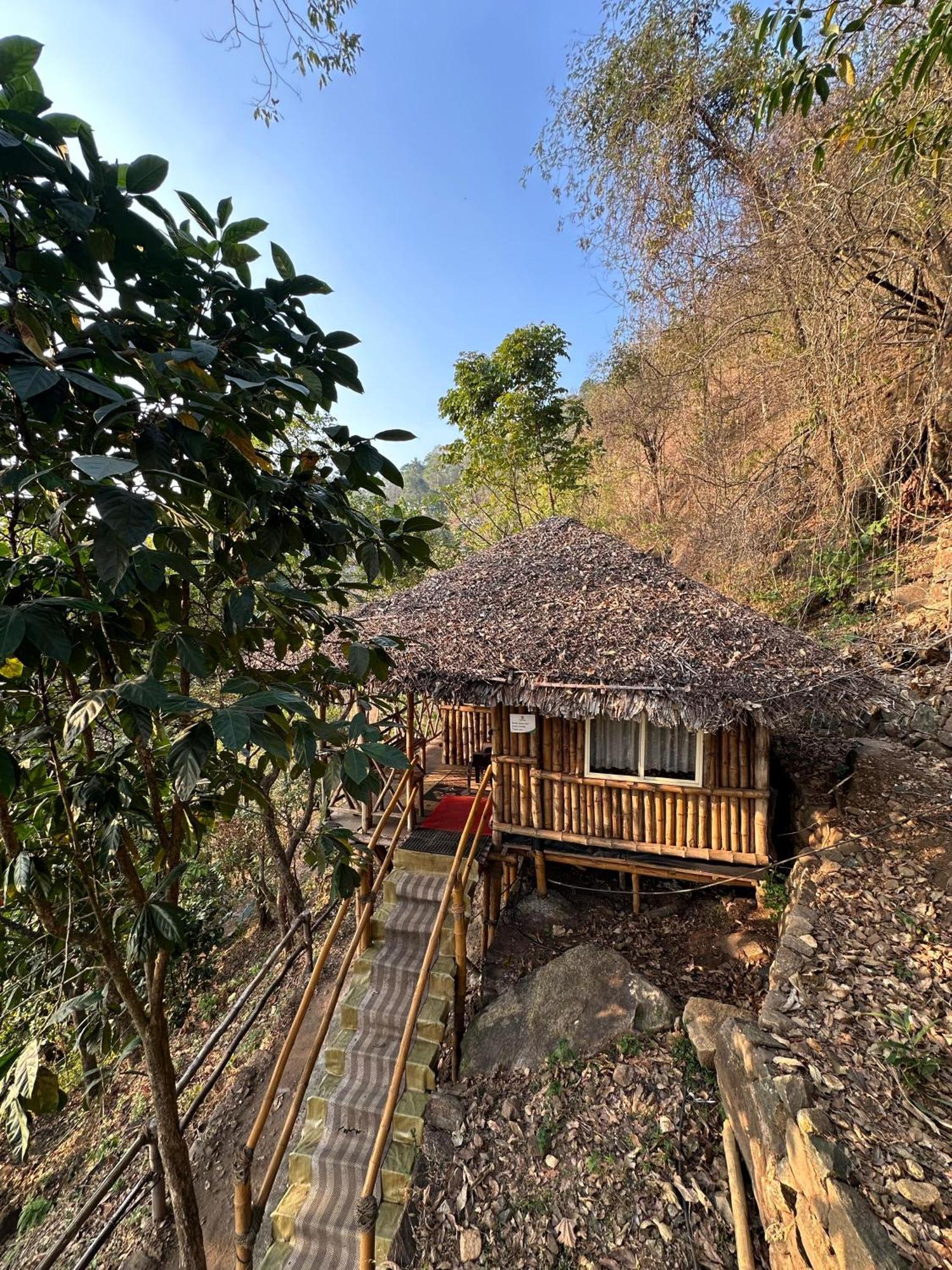 Sunset Valley Kerala Pool Resort - Serene Natural Forest Cottage Stay In Idukki With Sunrise & Sunset Panoramas, Natural Streams & Tranquil Summer Evenings Pirmed Екстер'єр фото