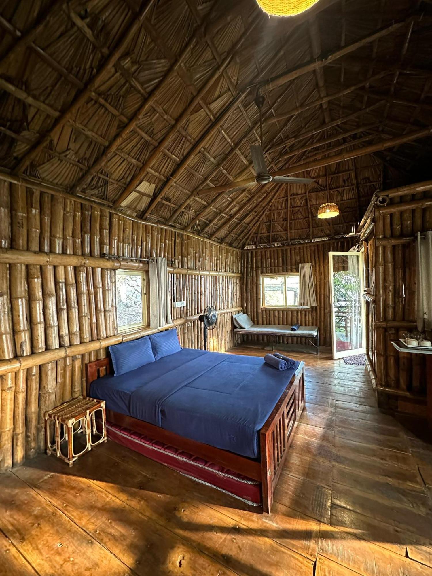 Sunset Valley Kerala Pool Resort - Serene Natural Forest Cottage Stay In Idukki With Sunrise & Sunset Panoramas, Natural Streams & Tranquil Summer Evenings Pirmed Екстер'єр фото