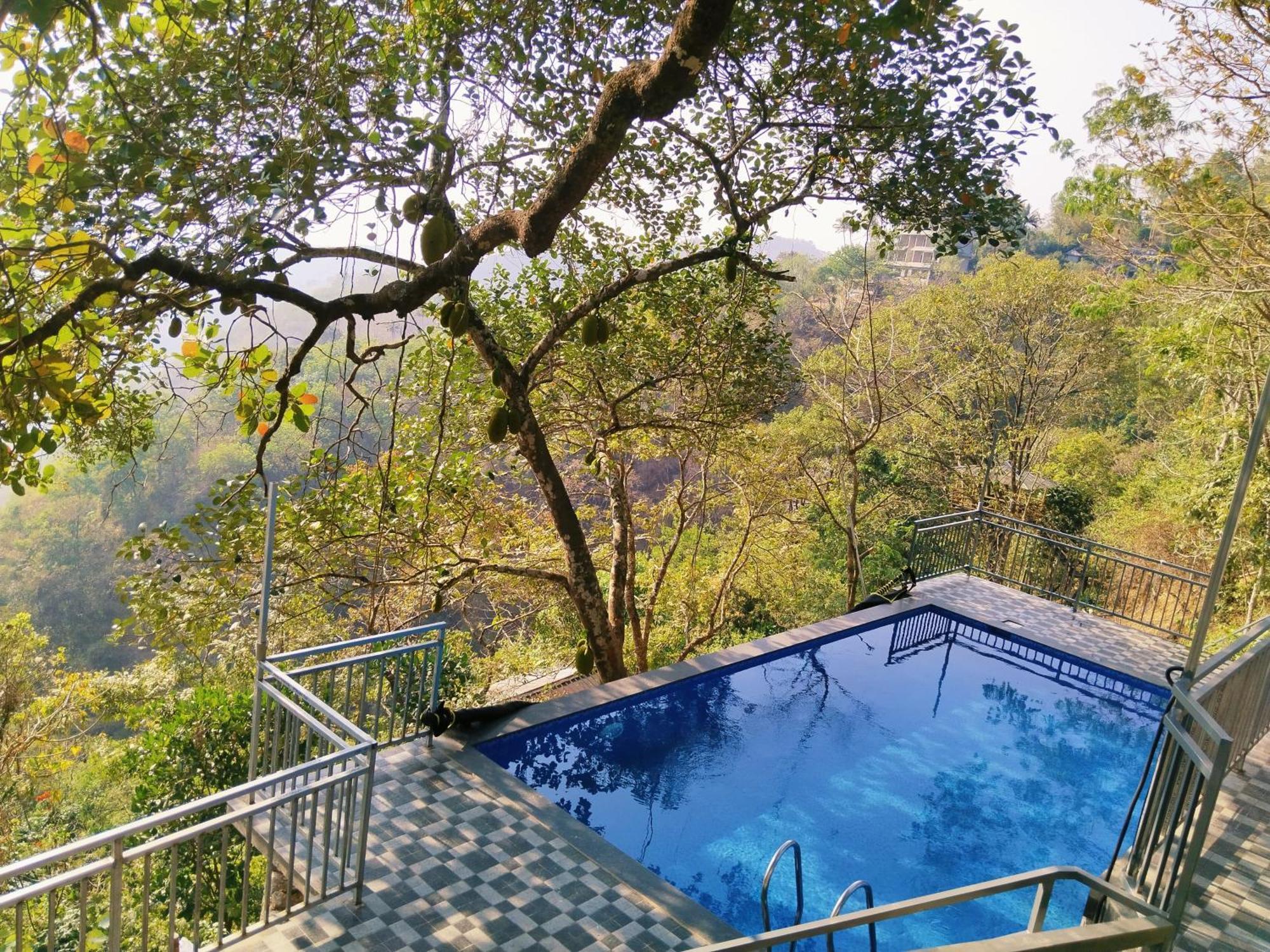 Sunset Valley Kerala Pool Resort - Serene Natural Forest Cottage Stay In Idukki With Sunrise & Sunset Panoramas, Natural Streams & Tranquil Summer Evenings Pirmed Екстер'єр фото